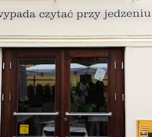 Opasły Tom z zewnątrz