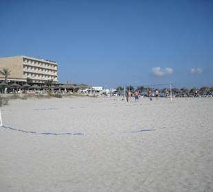 Strand vor dem Hotel