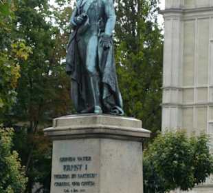 Denkmal Ernst I. am Schlossplatz