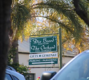 ...und dem Hinweisschild folgend am großen Parkpla