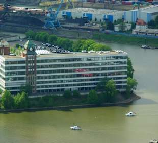 Vom Rheinturm runter verschiedene Fenster