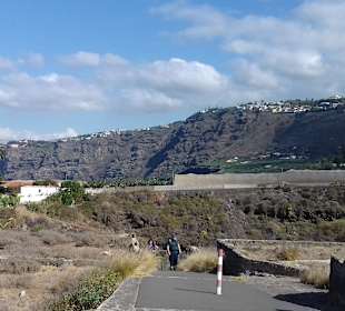 Auf dem Wanderweg richtig. Westen