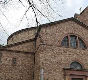 Bei einer Stadtbesichtigung von Karlsruhe