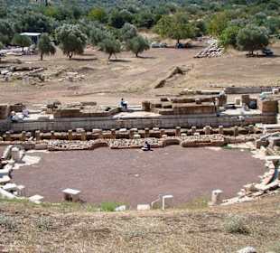 Die Überreste des antiken Theaters