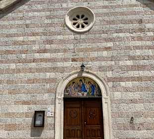 Kleine Kirche im Zentrum