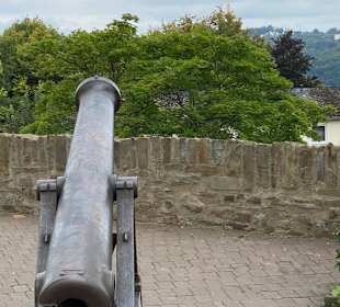 Kanone auf der Mauer