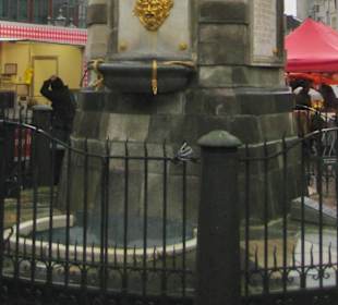 Marktplatz - der Obelisk
