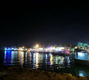 Yachthafen von Side am Abend