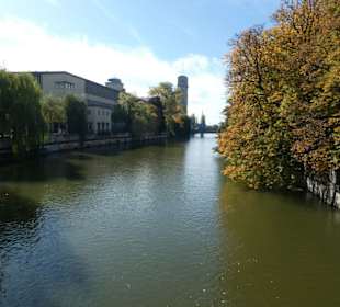 Blick von der Ludwigsbrücke auf die Isar