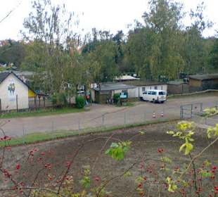 Blick von der S-Bahnbrücke zum Vogelpark