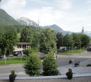 Blick vom Zimmer (4.OG) zur Strasse
