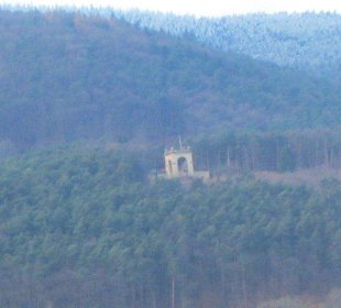 Weinlehrpfad Edenkoben Siegesdenkmal