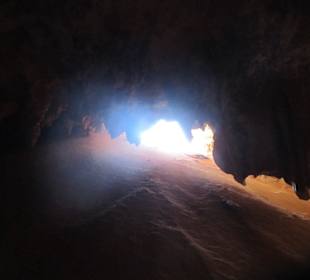 Djara Cave (Höhle-Hügel)