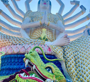 Wat Plai Laem