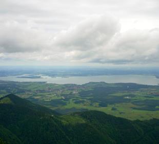 Blick vom Hochfelln auf den Chiemsee