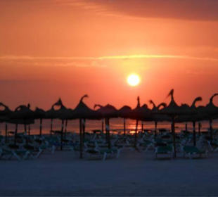 Sonnenaufgang vom Strand in Alcudia