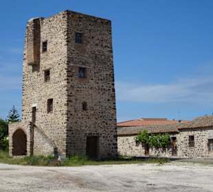 Der Wehrturm auf dem Kirchengelände
