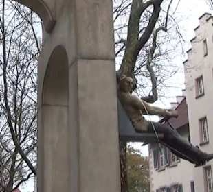 Laubebrunnen Peter Lenk