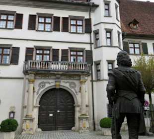 Altes Schloss mit Renaissance-Portal