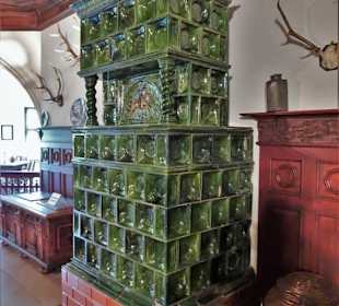 Kachelofen in der Burg Lauenstein