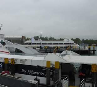 Mit dem Linienschiff im Hafen von Friedrichshafen