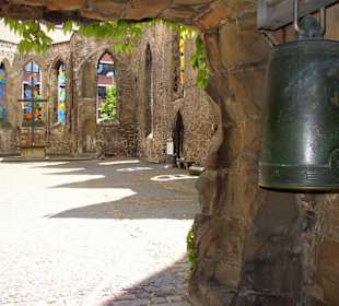 Mahnmal Aegidienkirche mit Friedens-Glocke