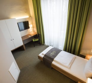 Zimmer RiKu HOTEL Neu-Ulm