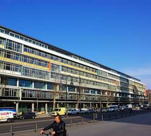 Am Alex Plattenbau