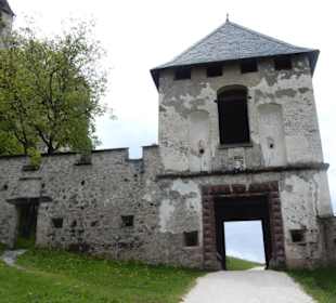 Landschaftstor mit Fallbrücke