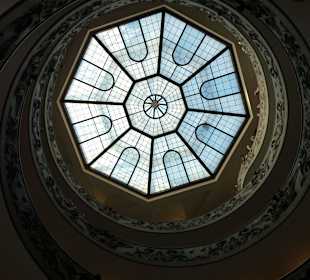 Wendeltreppe im Vatikanischen Museum 
