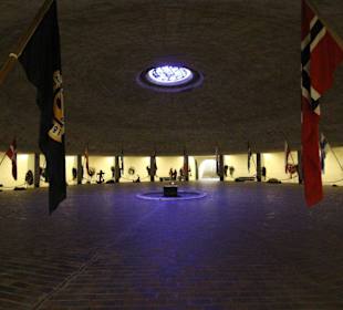  Unterirdische Gedenkhalle