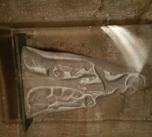 Unten in der Krypta