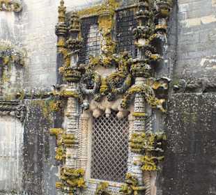 Знаментое окошко в стиле "мануэлино"