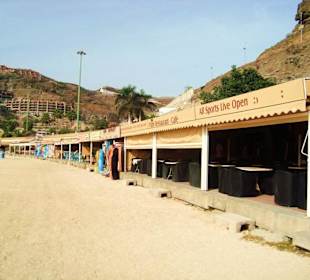 Bary, restauracje i sklepy na Amadores