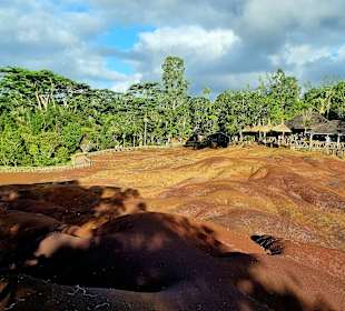 Siebenfarbige Erde / Terres des Sept Couleurs / Seven Colour