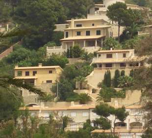 Fußmarsch zu den Höhlen von Arta