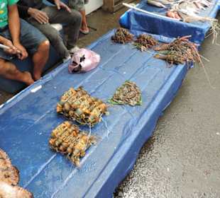 Auf dem Markt von Suva