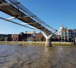 Millennium Bridge 