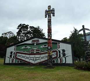Langhaus im Thunderbird Park