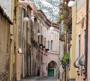 Eindrücke aus der Altstadt von Orosei