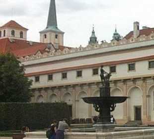 Kašna ve Valdštejnské zahradě