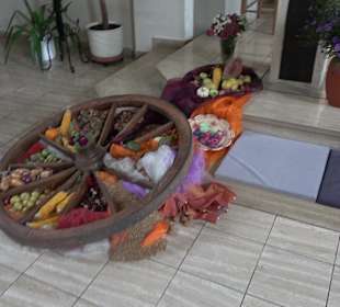 Bitte beschreiben Sie, was auf Ihren Bildern zu se