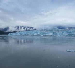 Liegen vor dem Gletscher