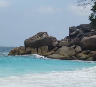 Überall große Steinblöcke