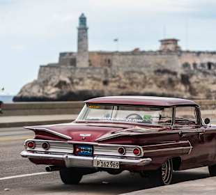 Havana by vintage car