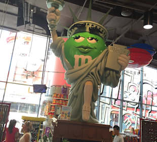 M & M Shop