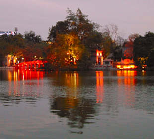 Hoan Kiem See in Hanoi