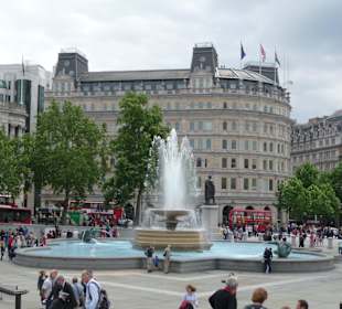 Trafalgar Sq.