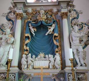Altar Retabel
