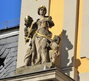 Statuen am Koblenzer Tor